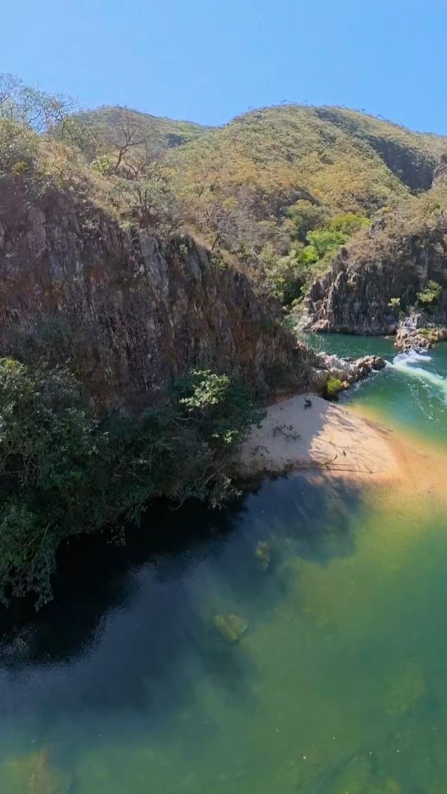 Capa do vídeo: A Praia da Canastra